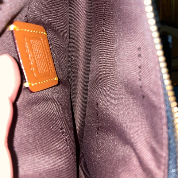 Coach Signature Wallet on Chain / Crossbody - Picture 5 of 8